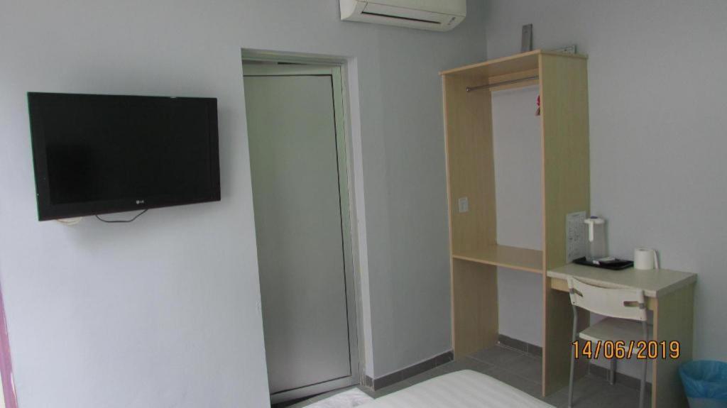 Hotel Zamburger Sungai Besi Kuala Lumpur Exterior foto
